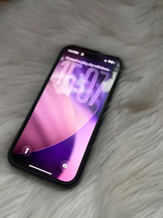 Iphone 15 pro -jak igła