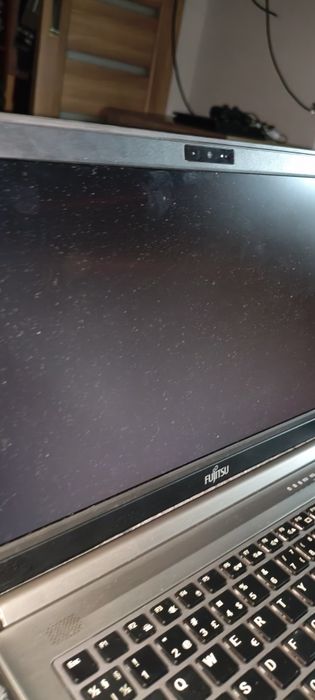 Ноутбук Fujitsu e746