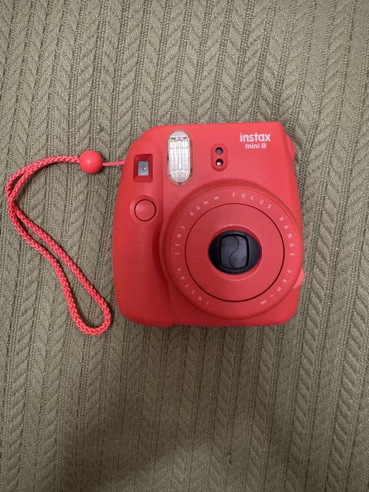 Instax mini 8 фотоапарат