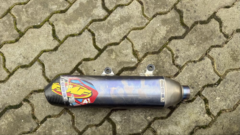 PONTEIRA DE ESCAPE FMF FACTORY 4.1 TITANIUM / CARBON