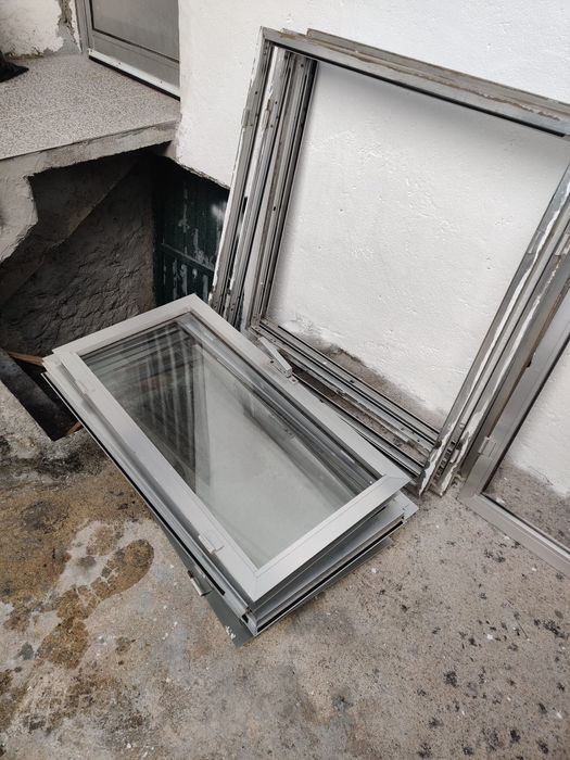 Janelas de Alumínio  100x100 ,  1 Porta de Alumínio