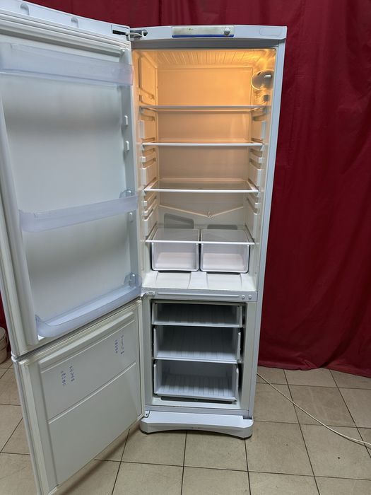 Холодильник Indesit B 18