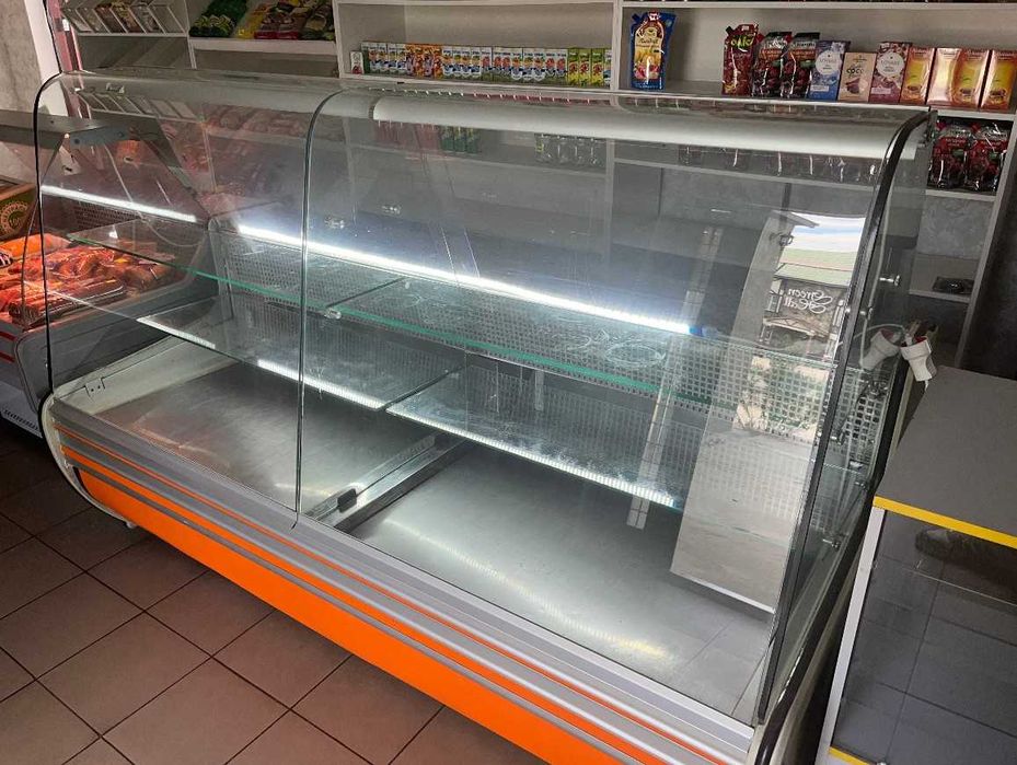 Ветрина холодильник