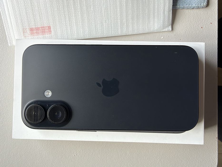 Iphone 16 czarny