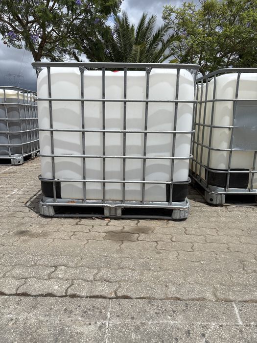 Depositos de 1000 litros usados