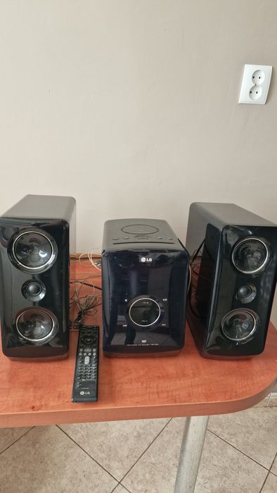 Sprzedam radioodtwarzacz  firmy LG