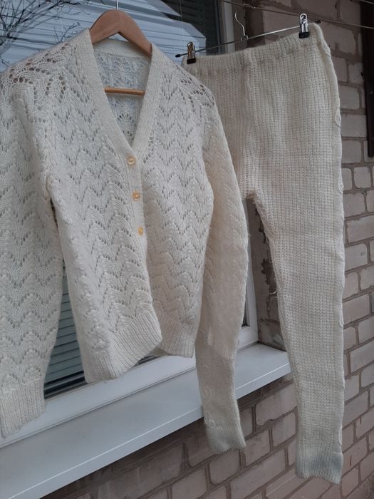 Красивый торжественный костюм для офиса юбка жакет, брюки, разные разм