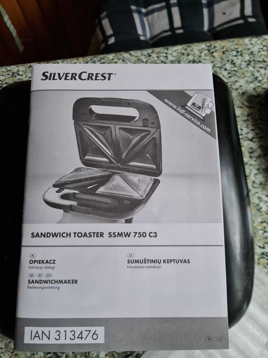 Toster - opiekacz - sandwicz, trzy w jednym.