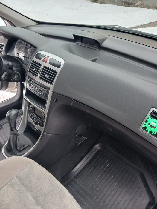 Peugeot 307 1.6(бензин)
