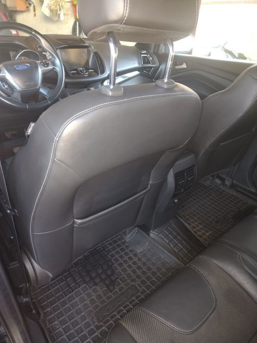 Ford Kuga 2015 рік