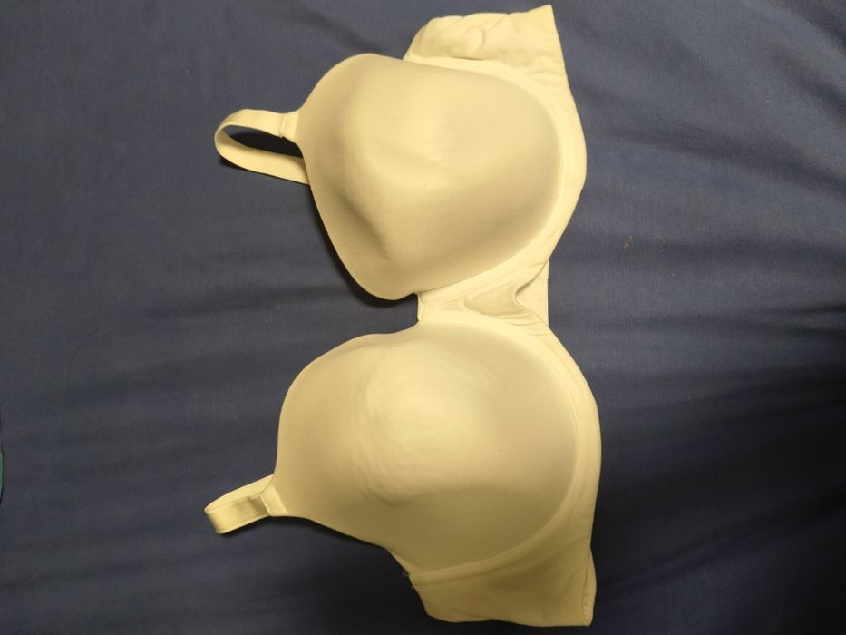 Бюстгалтери75 В,  80 Е ,85 С пуш,  ,95 DD