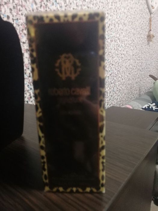 Продам новую парфюмированную воду Roberto Cavali