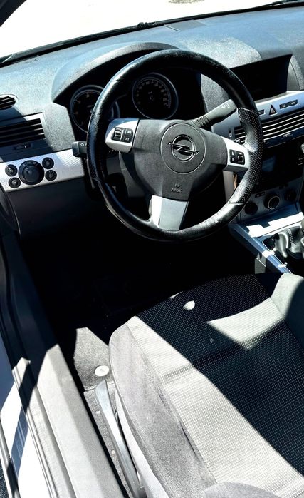 Opel astra H gtc cdti