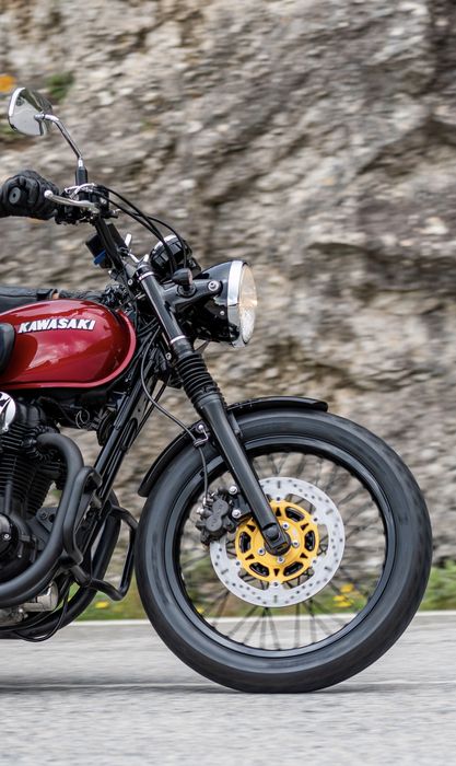 Kawasaki W800 Special Edition 2013 – Original + upgrades + extras reversíveis