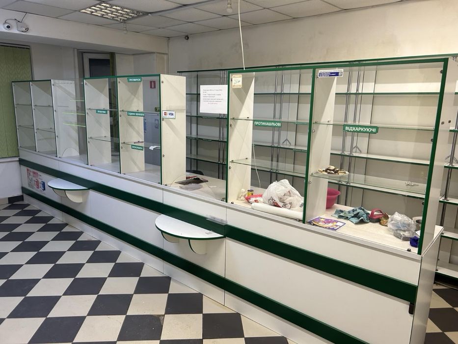 Продам меблі до Аптеки