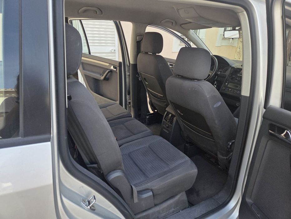 VW Touran 1.9 TDi Highline 7L foto 4