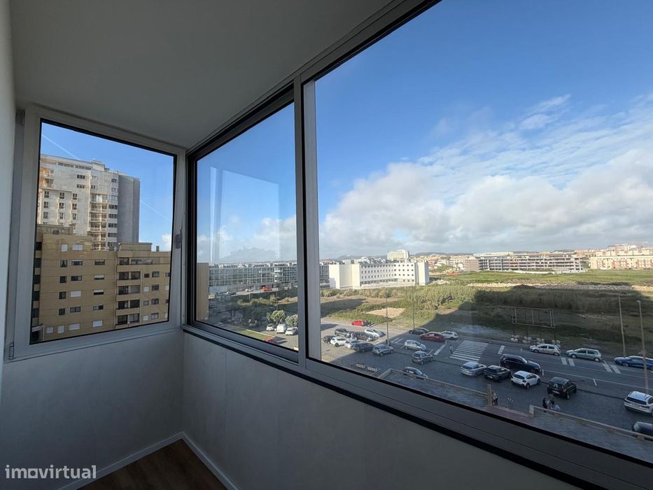 Apartamento T2 totalmente remodelado a apenas 100 metros da praia