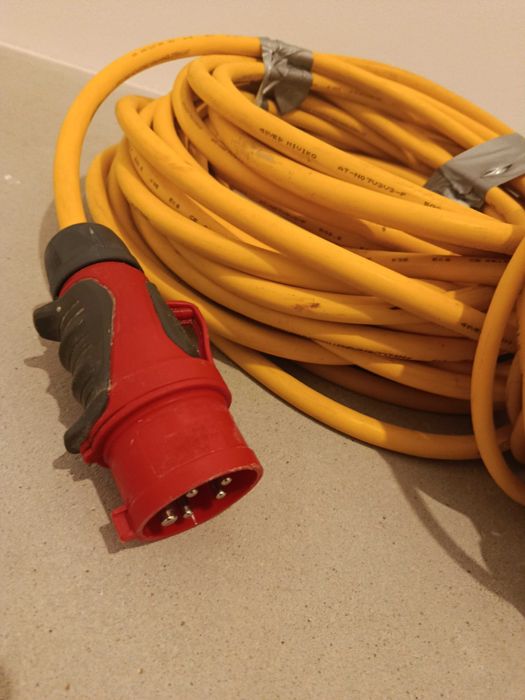 Przedłużacz na bębnie ,kabel siliwy