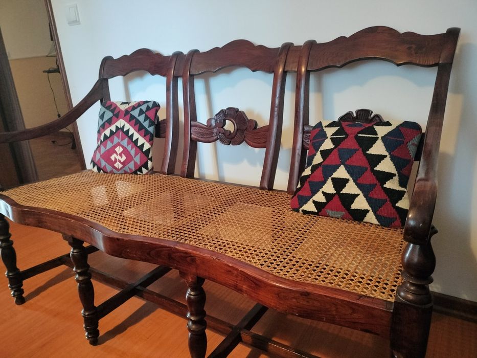 Canapé clássico antigo