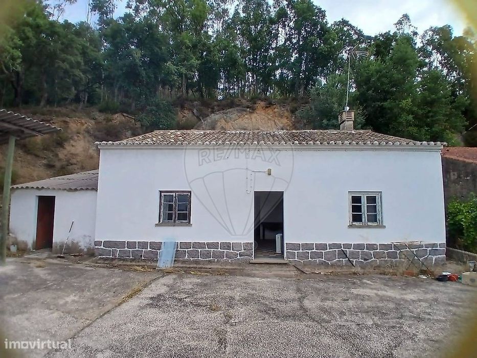 Moradia T4 para venda