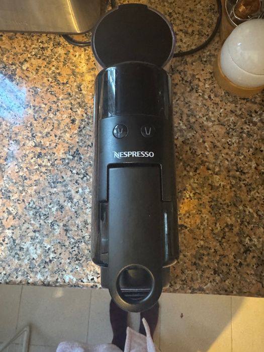 Nespresso mini essenza preta