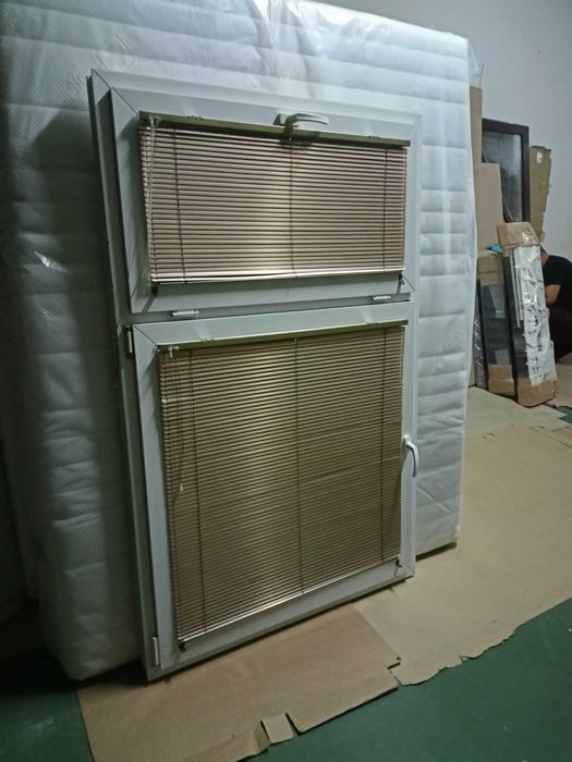 Okna PCV Używane z Żaluzjami.wys.169 cm x szer.108 cm.