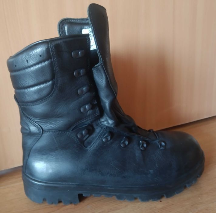Buty wojskowe, trzewiki zimowe wzór 933/MON