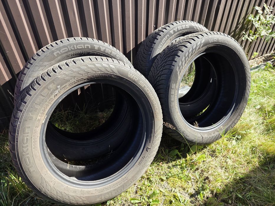 Opony zimowe Nokian 215/55r17
