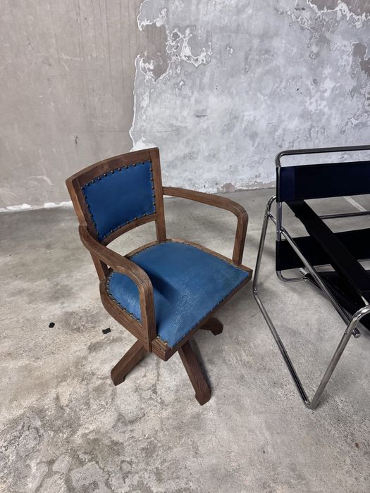 Cadeirão de madeira OLAIO. Vintage. Restautado.