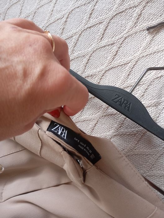 ZARA S beżowe NOWE eleganckie spodnie cygaretki