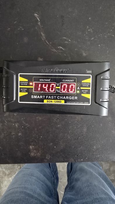 Ładowarka automatyczna prostownik