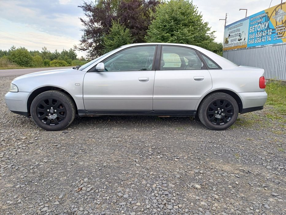 Audi a4 b5 2000р 1.6 газ бензин