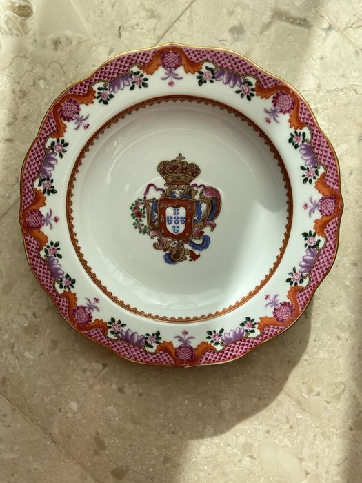 Prato em Porcelana Portuguesa, N, G -Palácio de Queluz