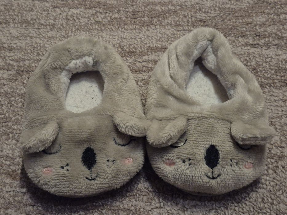 Kapcie rozmiar 22/23