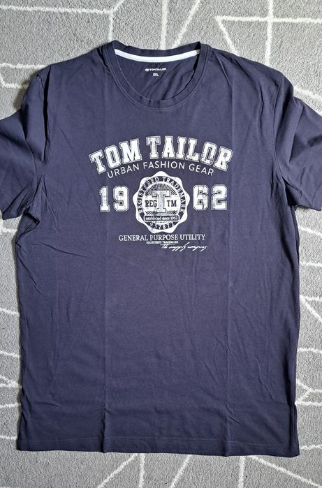 T shirt  męski..