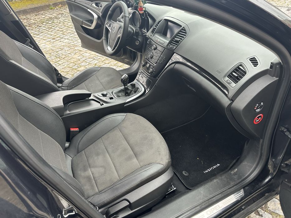 Opel Insignia , 2000diesel ,130cv, nacional 2012