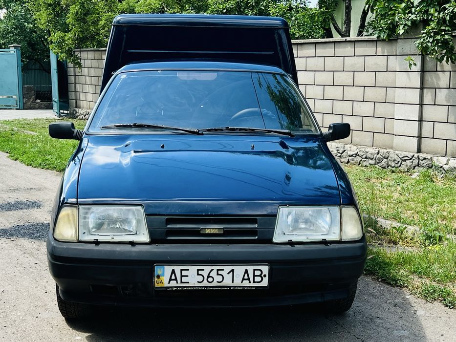 ИЖ2117 год 2004!!!!!!
