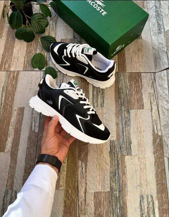 Sapatilhas pretas modelo L 003