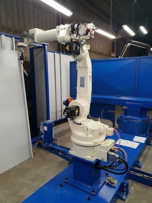Zrobotyzowane stanowisko spawalnicze OTC FD B6L Robot 4 stoły