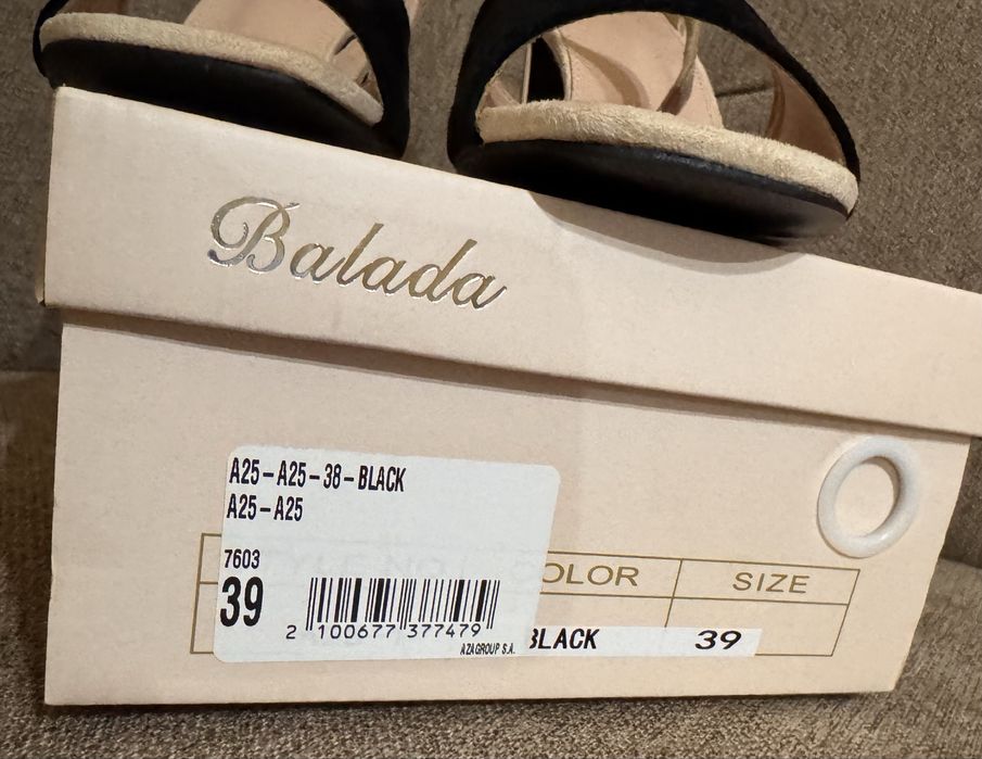 Sandałki na słupku