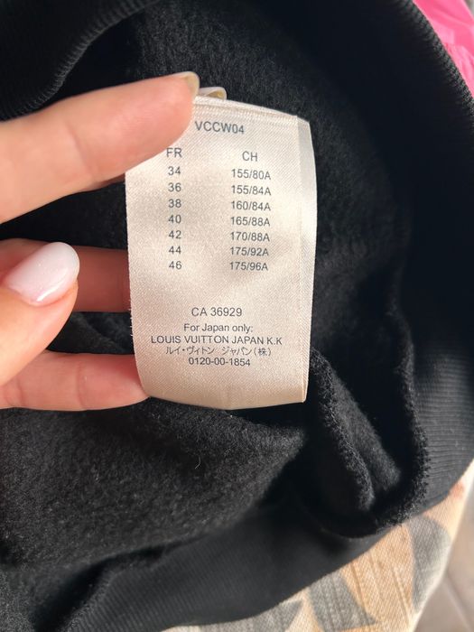 Sprzedam damską bluzę z kapturem Louis Vuitton, rozm. S–M