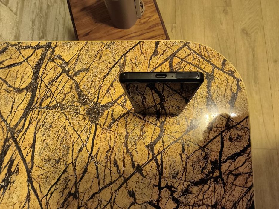 Xperia 5 iv 8/128гб полоса на экране