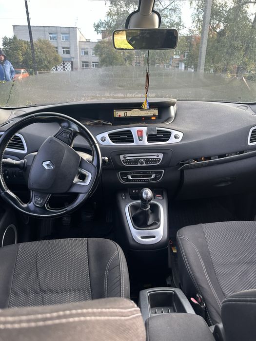 продам Рено гранд Сеценік