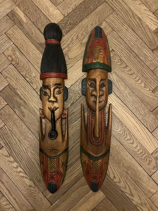 Drewniane maski dekoracyjne w stylu afrykańskim