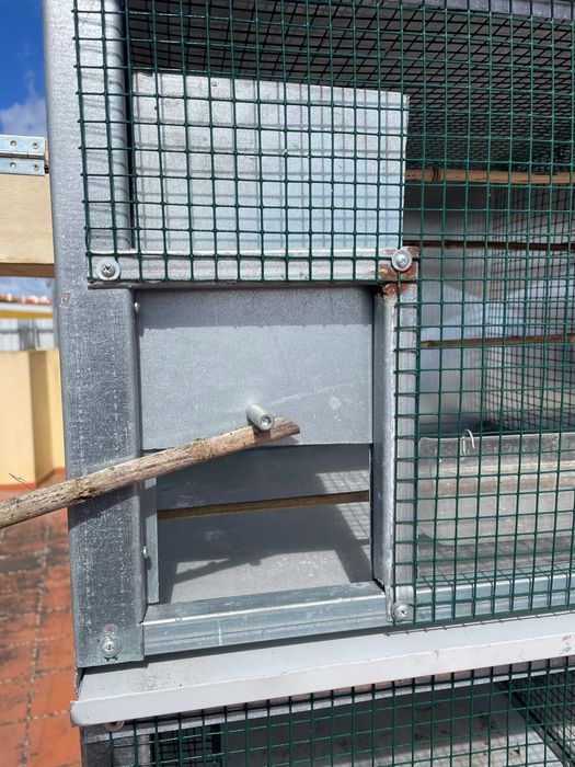 Gaiola para pássaros - 7 divisões com rodas