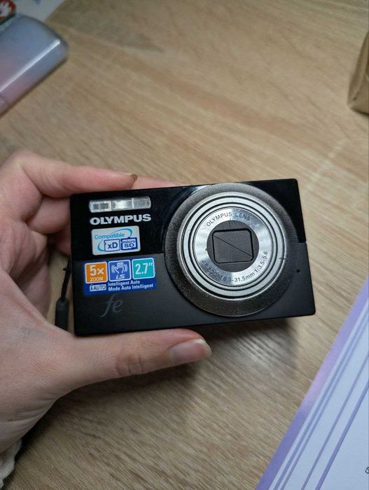 olympus FE-5010 12 megapixel цифровий фотоапарат