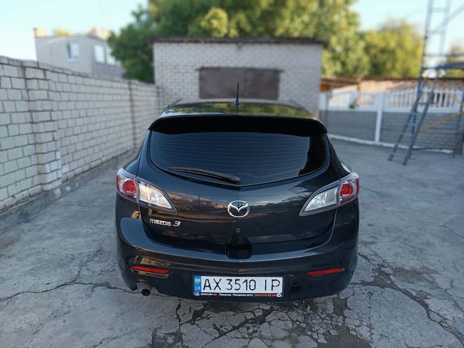 Продам mazda 3 2012 рік в  гарному стані