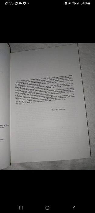 O homem Medieval,  direção de Jacques le Goff
Este livro é difícil de