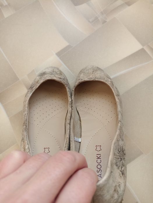 Шкіряні балетки Lasocki