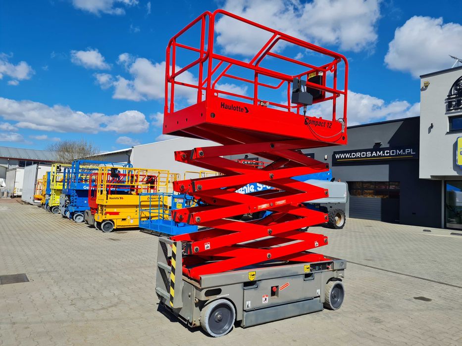 Podnośnik nożycowy elektryczny Haulotte Compact 12, wysokość robocza 12m, rok 2012